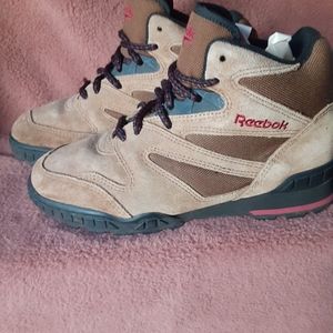 Reebok Hiking boots sz 7 womans